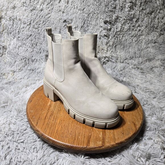Retro Y2K MIA Ivy Womens Size 9M White Leather Chelsea Chunky Heeled Boots - Picture 1 of 14